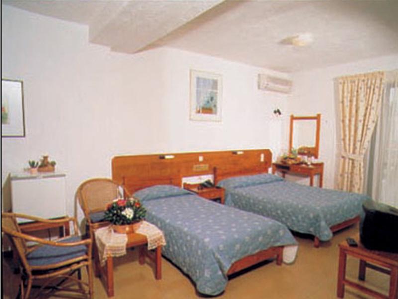 Irini Hotel Ираклион Экстерьер фото
