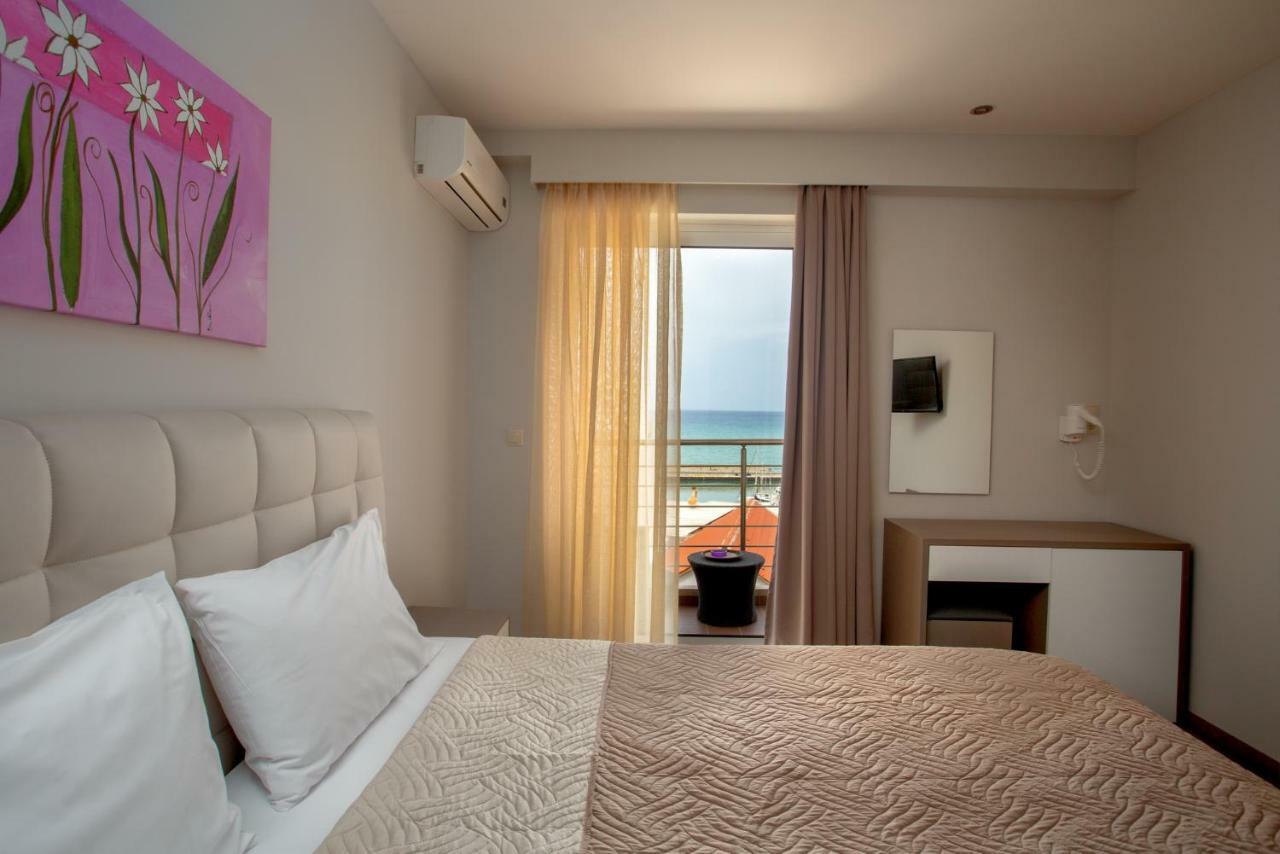 Irini Hotel Ираклион Экстерьер фото