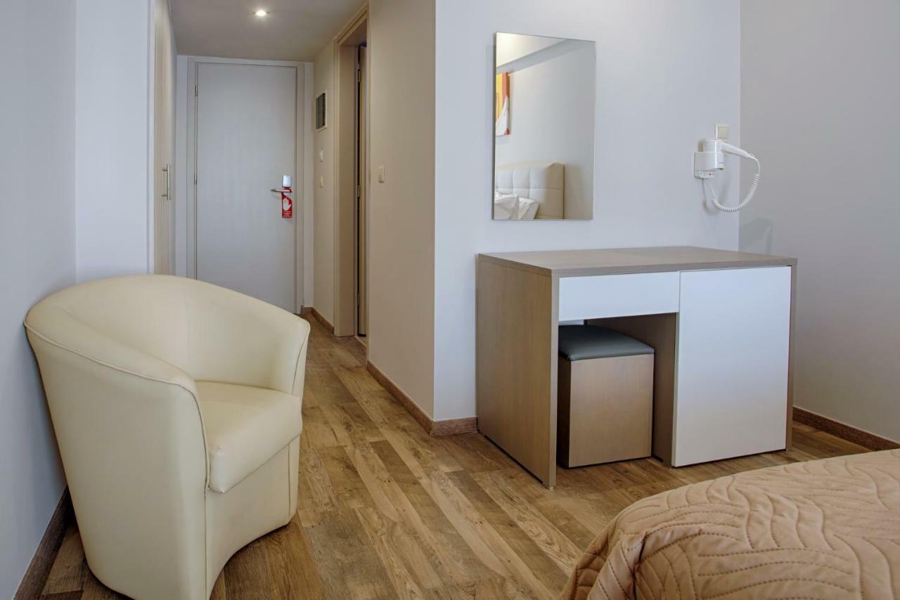 Irini Hotel Ираклион Экстерьер фото